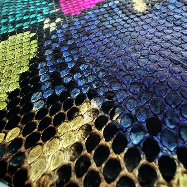 Clutch, Diane Schlangenleder multicolore , detail