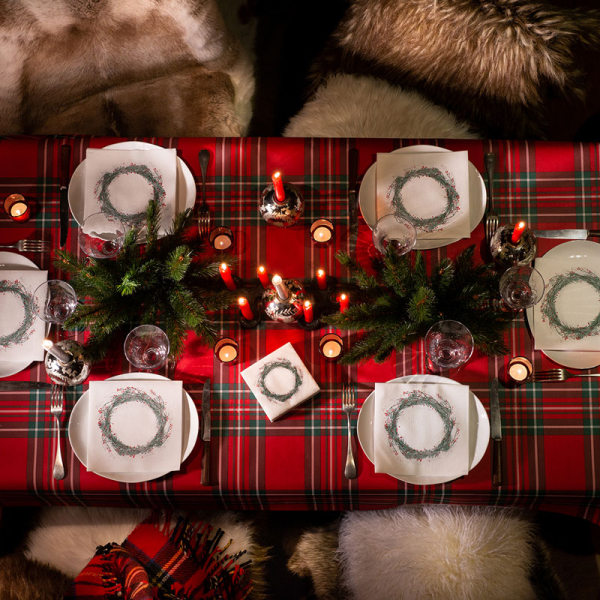 Paviot Servietten in weiß, Couronne, Weihnachtskranz grün-rot, style