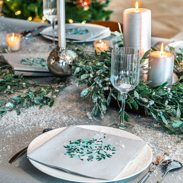 Paviot weiße Servietten bedruckt mit Winterperlen in silber, grün, style