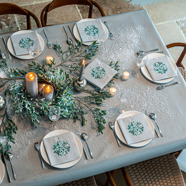 Paviot weiße Servietten bedruckt mit Winterperlen in silber, grün, style