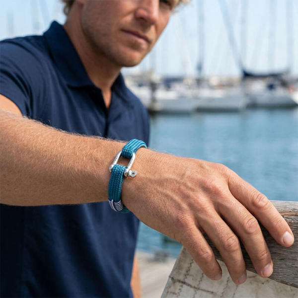 Pig&Hen, Vicious Vick Armband mit Schackelverschluss, geflochtenes Nylon, ocean blue silver, style