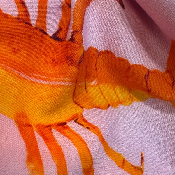 Detail des Simone Bruns Beach Towels Crab & Lobster in Rosa und Orange aus Baumwolle