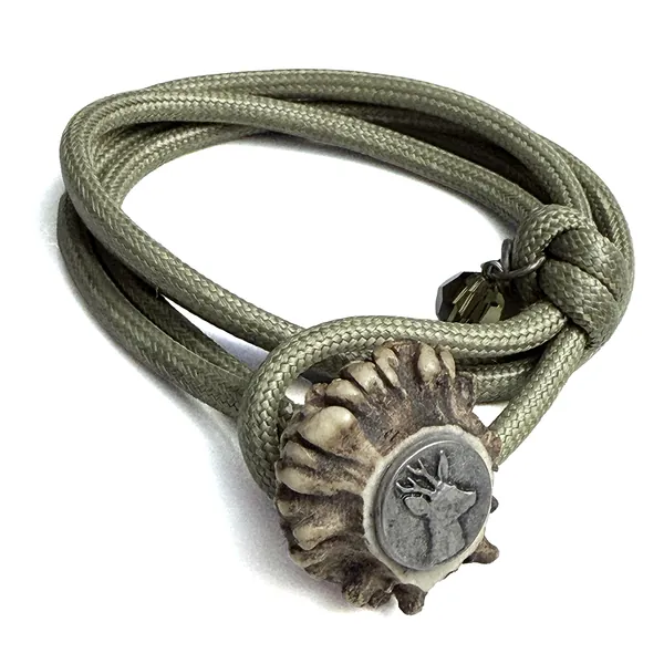 Grünes Rehrose Wickelarmband von S Punkt Spangemacher mit Rehbock, Seitenansicht
