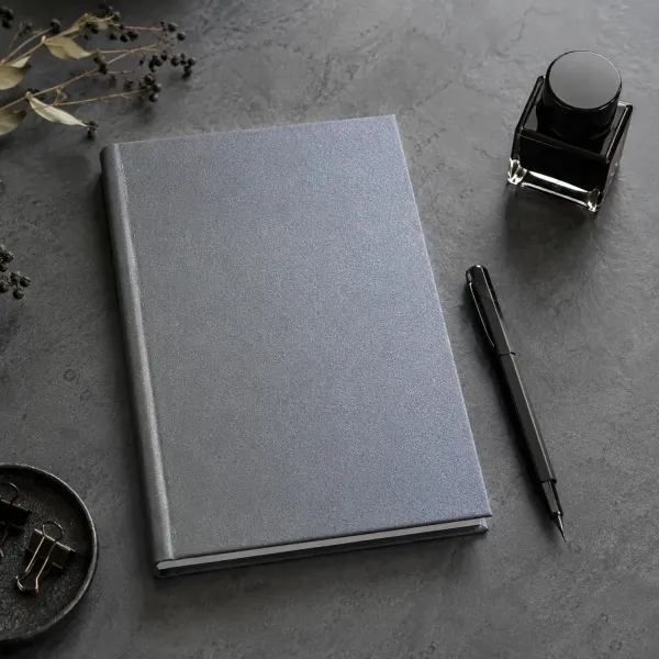 metallic silver colored A4 Notebook, Skivertex bound, Diary, Trixi Gronau, sytle