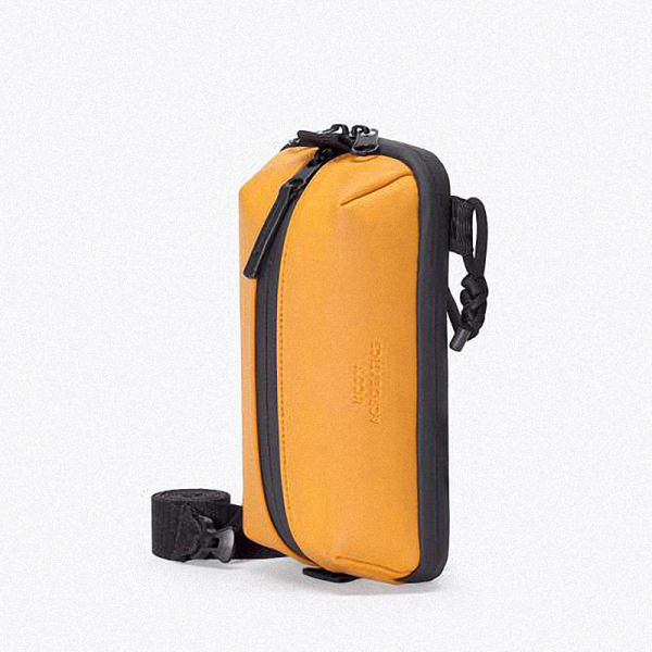 Ucon Acrobatics, Crossbody Bag Matteo, honey mustard, side