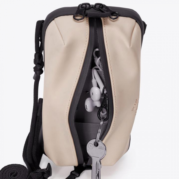 Ucon Acrobatics, Crossbody Bag Matteo, nude, Innenansicht