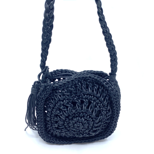 Crossbody Bag Jayne black, crochet pattern, side