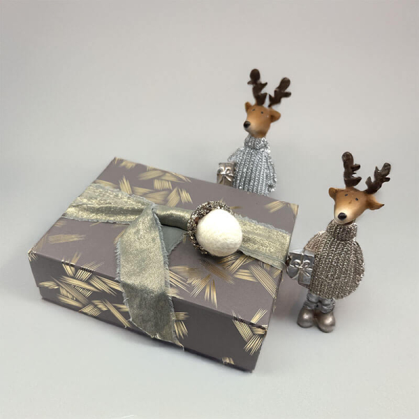 Geschenkbox Festiva taupe, Heißfolienprägung gold, style xmas