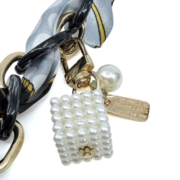 I-Conically- eyeglass chain Vogue black, white,  detail dice charm