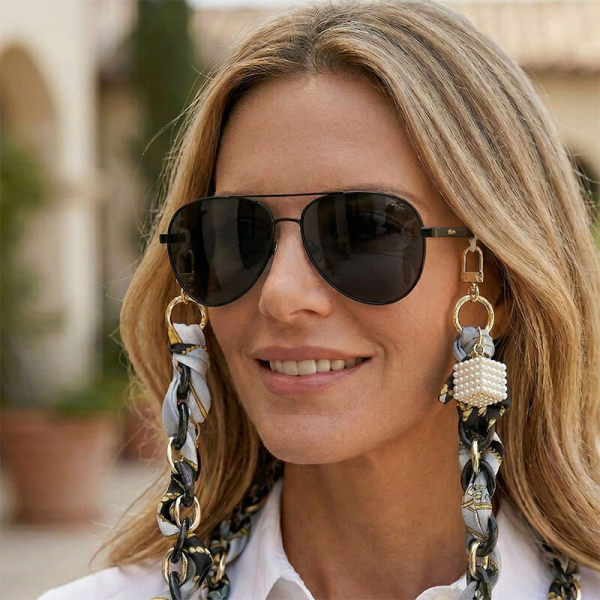 I-Conically- eyeglass chain Vogue black, white, Model sunglasses