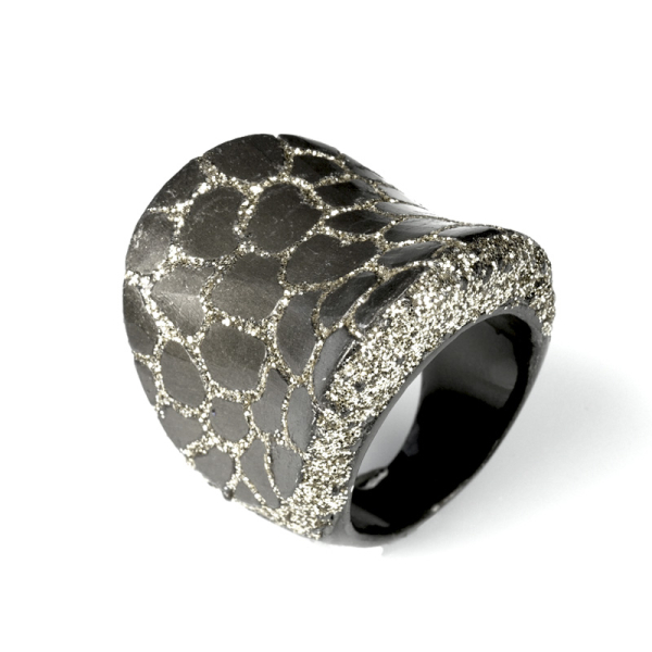 KMO-Ring-Pattern-braun-silber, seitlich