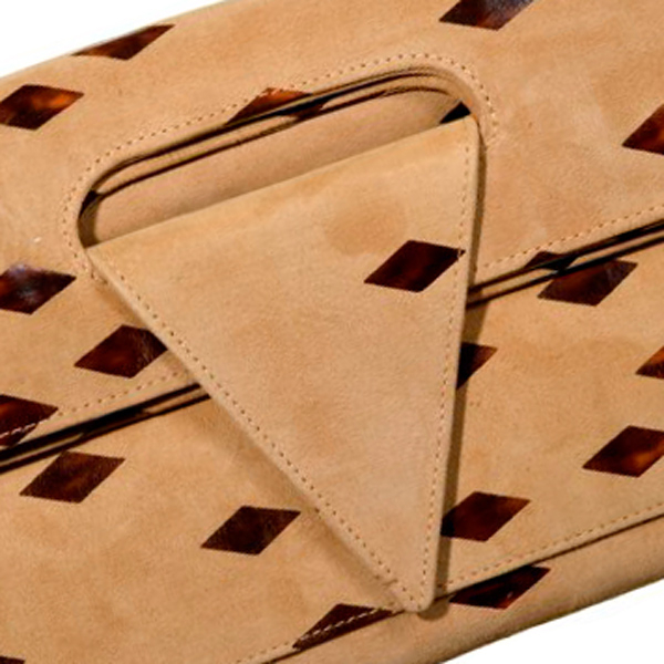 Clutch, Donna, Veloursleder bedruckt,cognac mit braunen Rhomben, detail